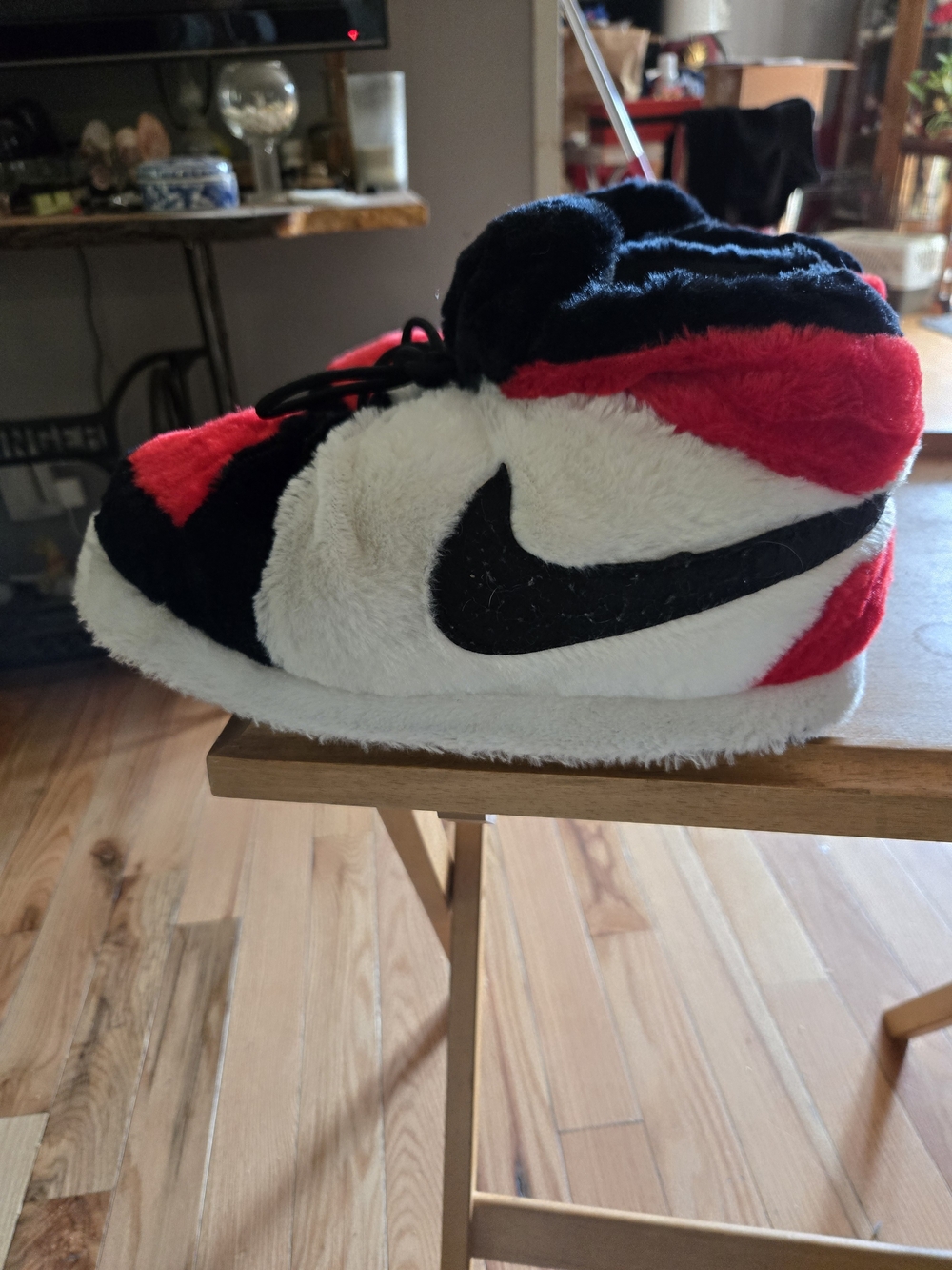 Nike Kids Plush Slip-On Slippers in Black, White & Red